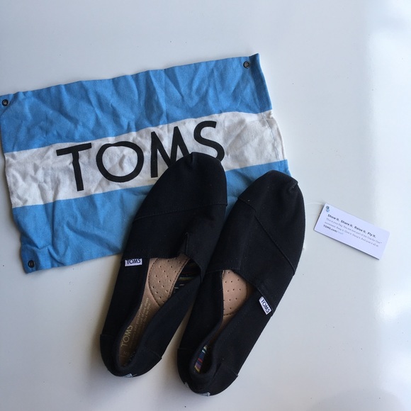 Toms Other - TOMS Black on Black Alpargatas Slip on Shoes 9.5